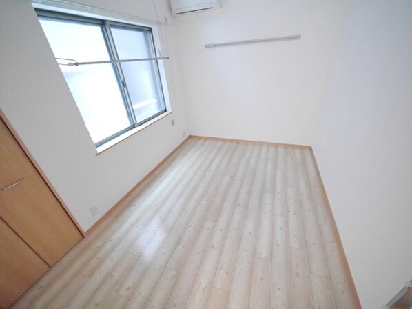 モンステラ高田Bの物件内観写真